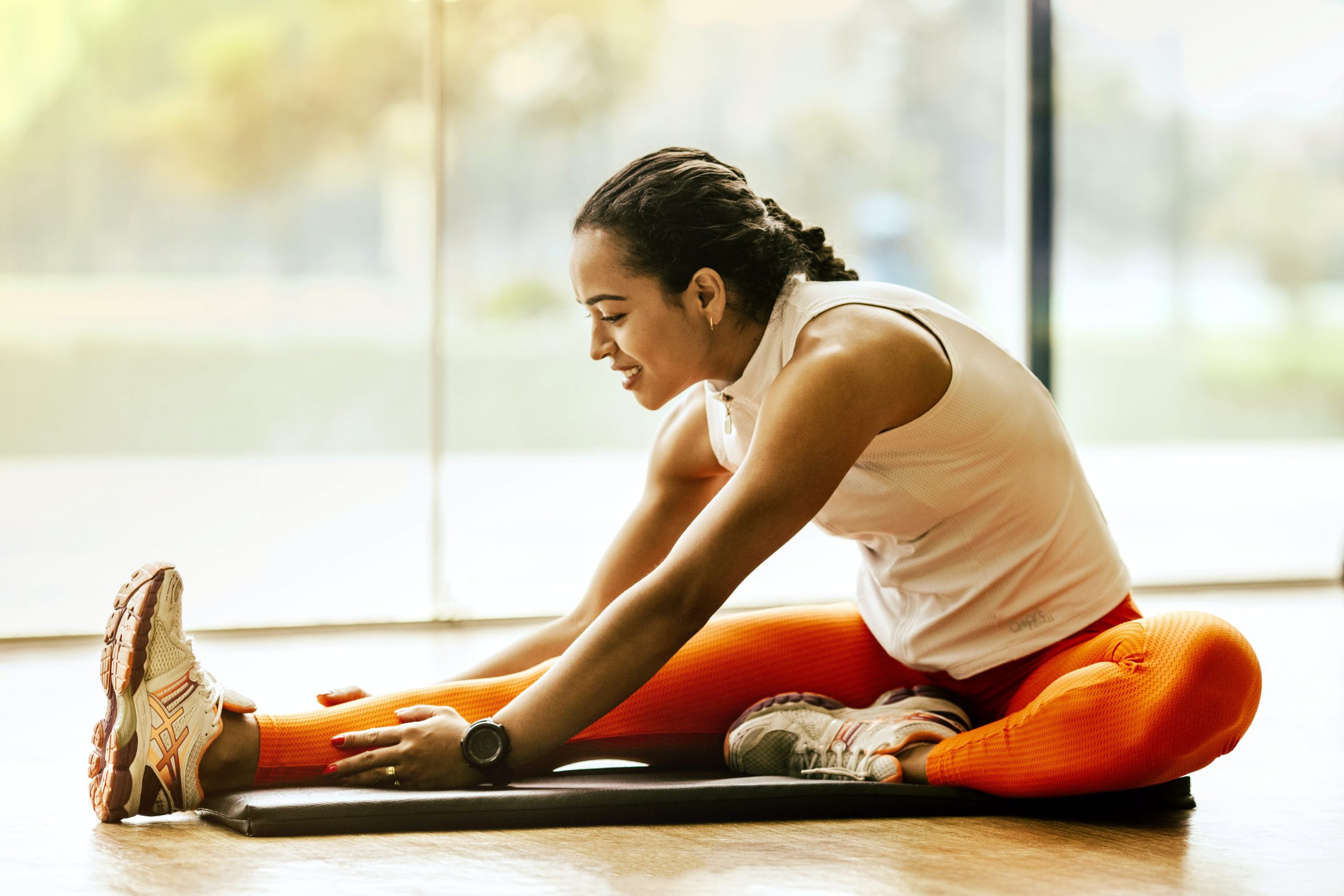 Pratique collective d'une routine de réveil musculaire et d'étirements